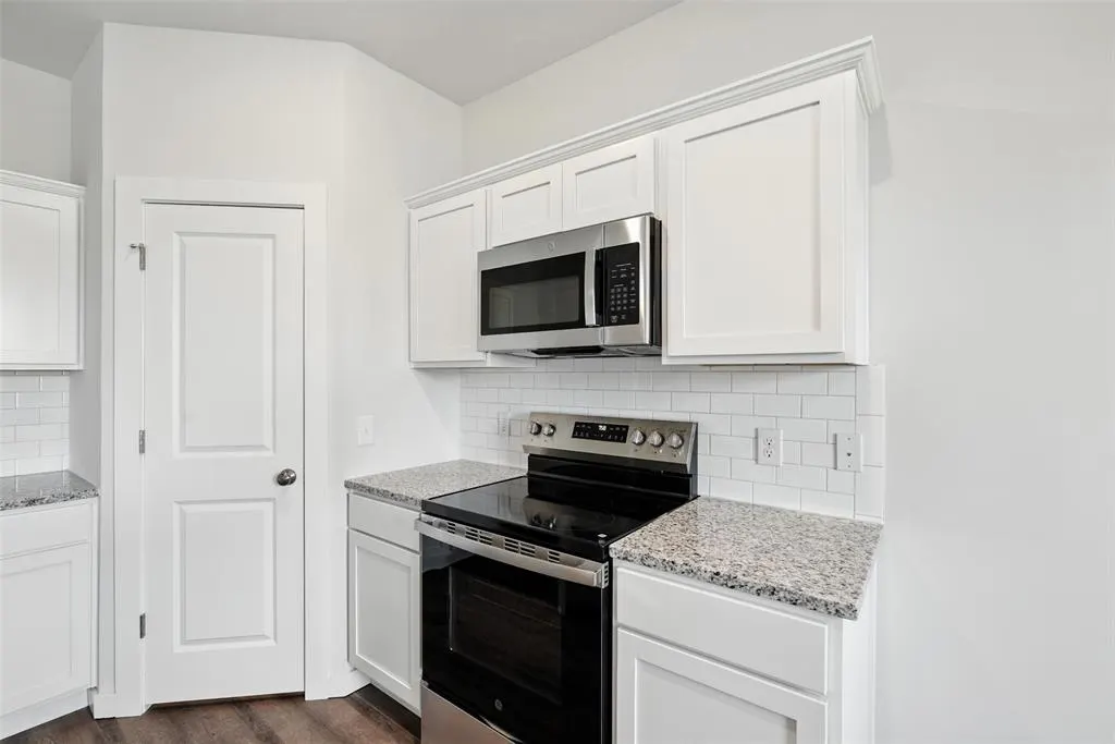 Photo 11 — 1018 Prairie Drive, Tuttle, OK 73089