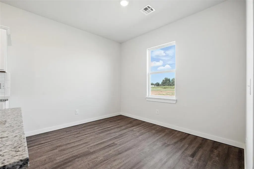 Photo 13 — 1018 Prairie Drive, Tuttle, OK 73089