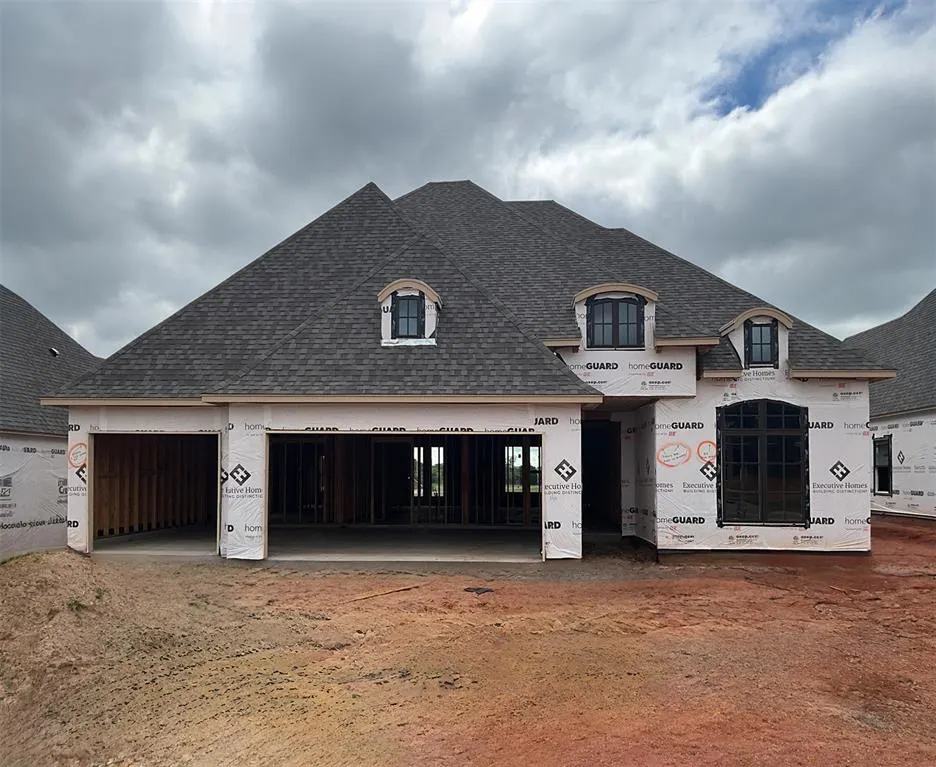 Front exterior — 18013 Youngs Avenue, Oklahoma City, OK 73012