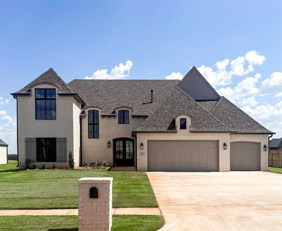 Front exterior — 392 Venetian Avenue, Piedmont, OK 73078