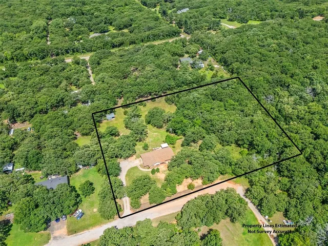 Photo 2 — 2140 Kimberlee Court, Norman, OK 73026