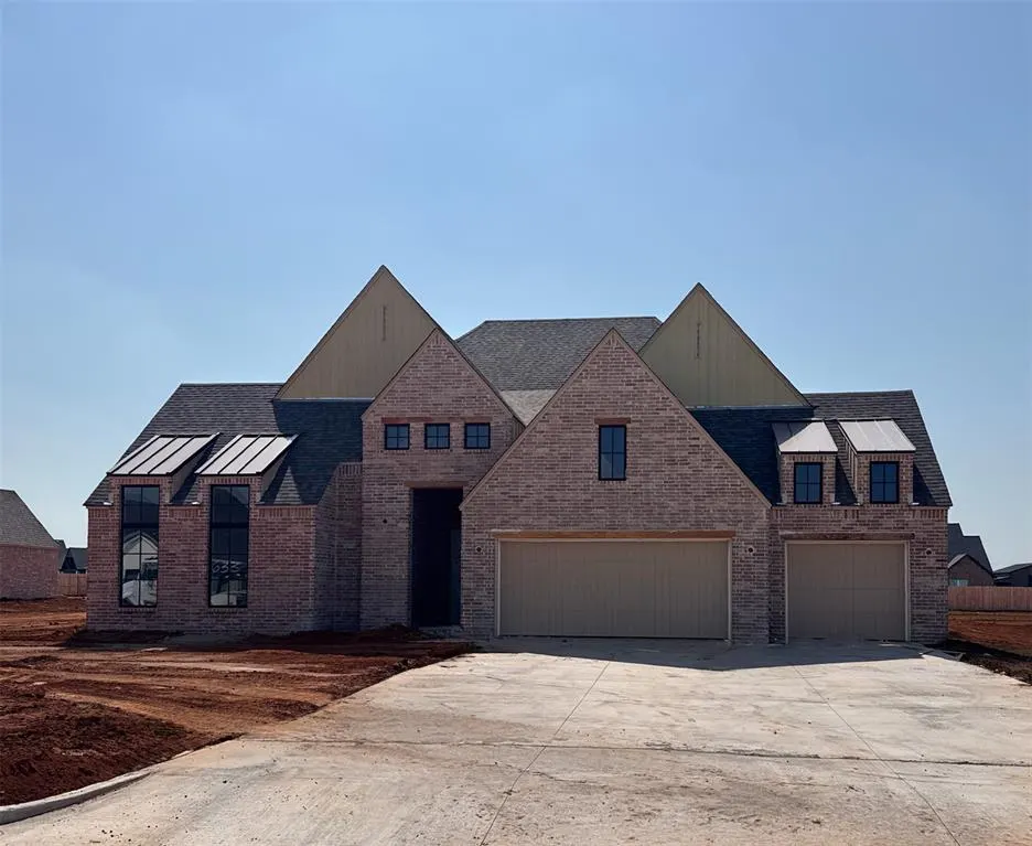 Front exterior — 633 Venetian Avenue, Piedmont, OK 73078