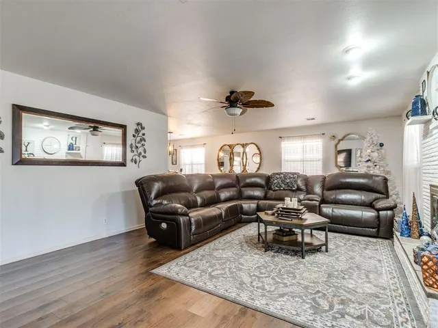 Photo 2 — 11012 Greystone Avenue, The Village, OK 73120