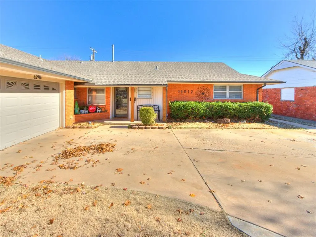 Photo 6 — 11012 Greystone Avenue, The Village, OK 73120