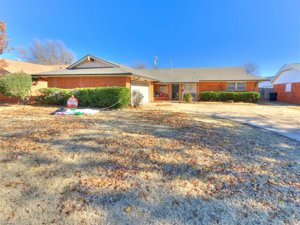 Photo 8 — 11012 Greystone Avenue, The Village, OK 73120