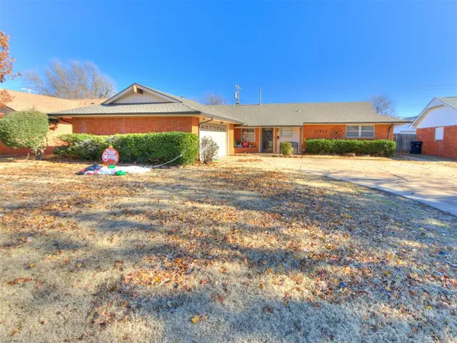 Photo 8 — 11012 Greystone Avenue, The Village, OK 73120