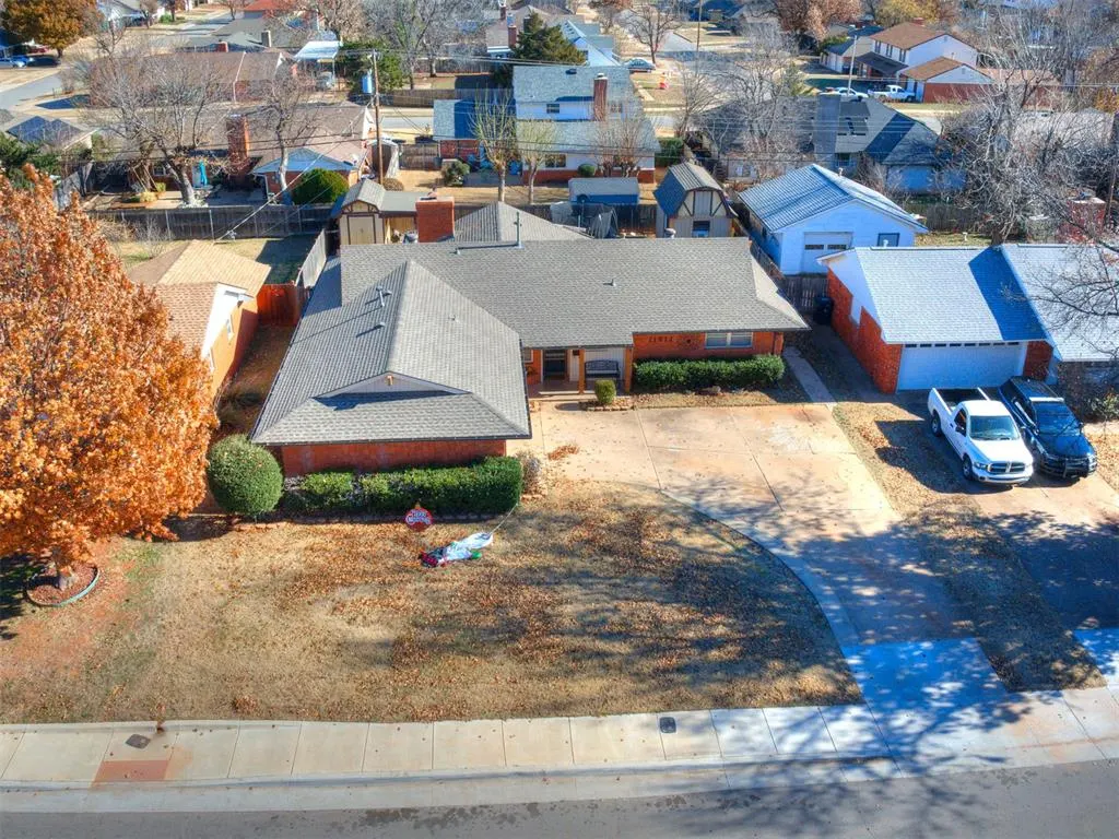 Photo 17 — 11012 Greystone Avenue, The Village, OK 73120