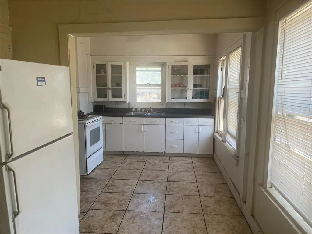 Photo 7 — 1201 NW 9th Street, Oklahoma City, OK 73106