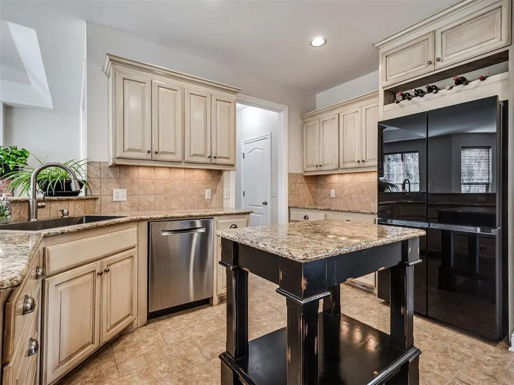 Photo 11 — 228 Millbury Road, Norman, OK 73071