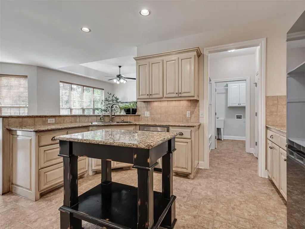 Photo 12 — 228 Millbury Road, Norman, OK 73071