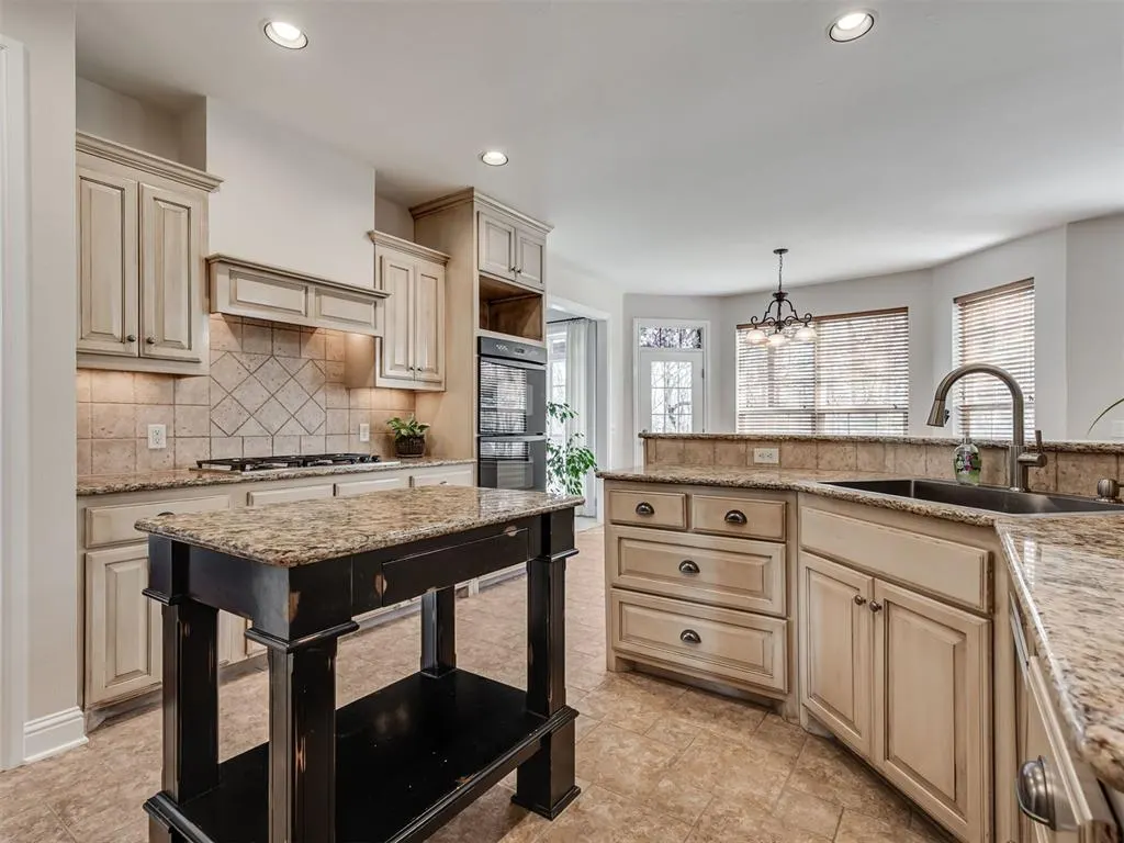 Photo 13 — 228 Millbury Road, Norman, OK 73071