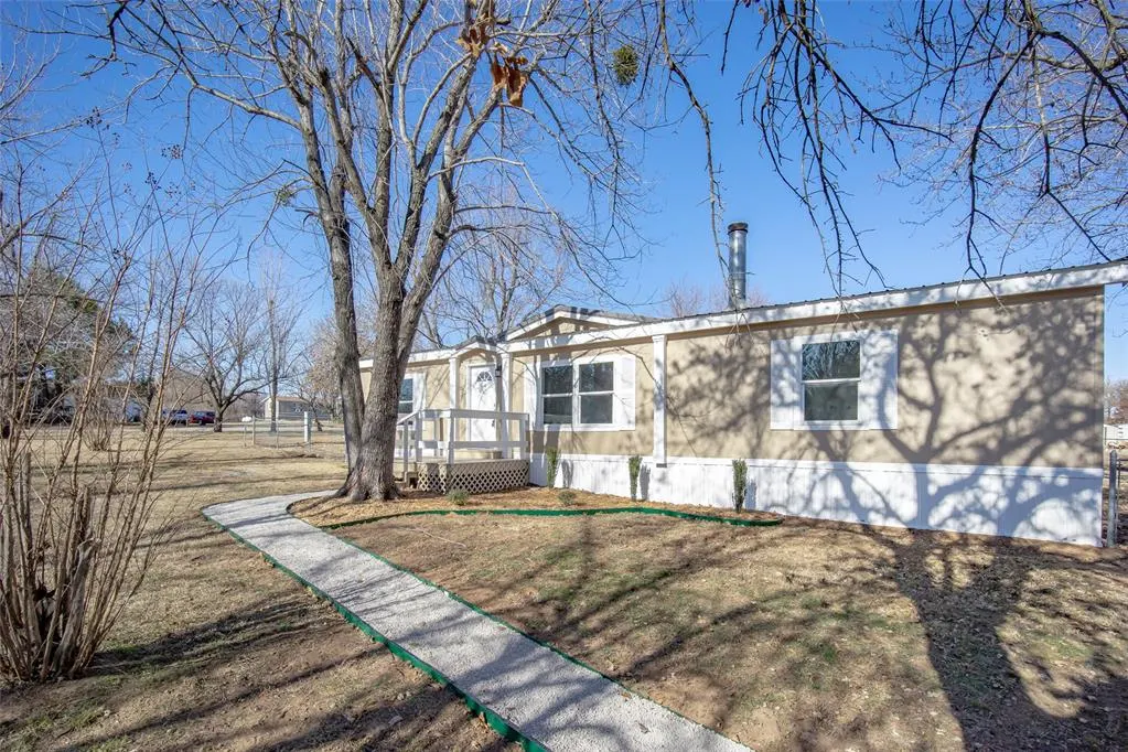 Front exterior — 20401 Misty Glen Drive, Newalla, OK 74857
