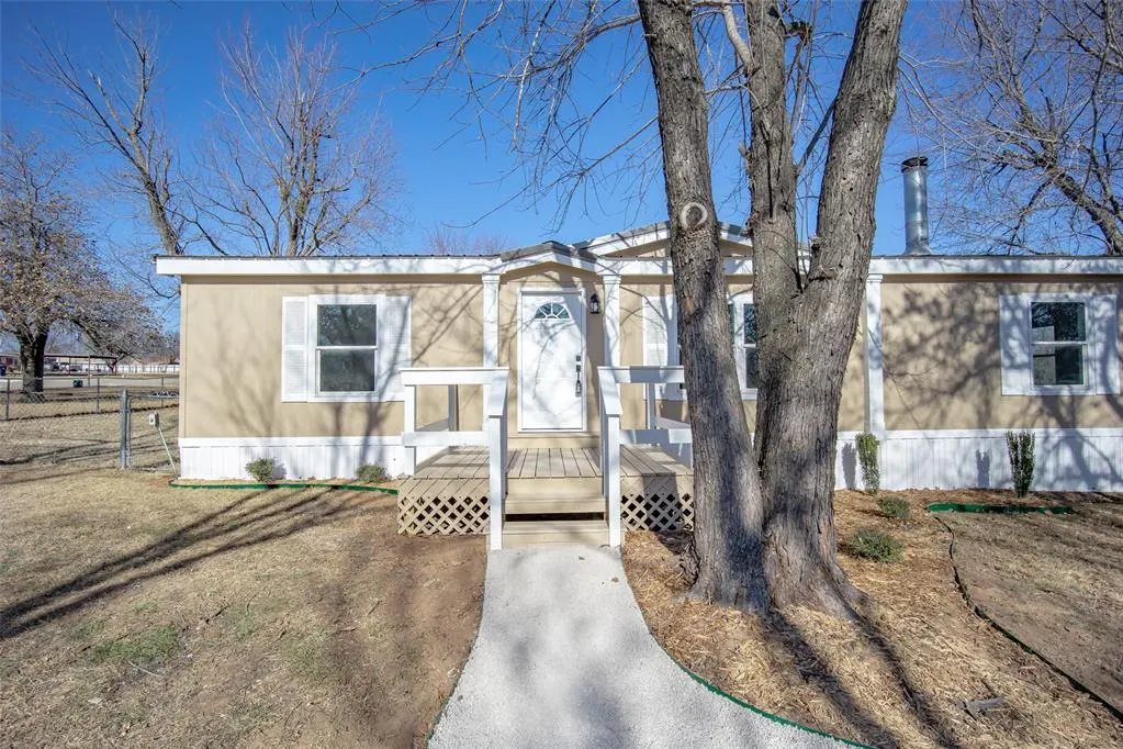 Photo 2 — 20401 Misty Glen Drive, Newalla, OK 74857