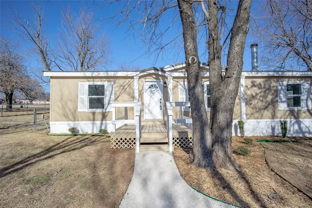Photo 2 — 20401 Misty Glen Drive, Newalla, OK 74857