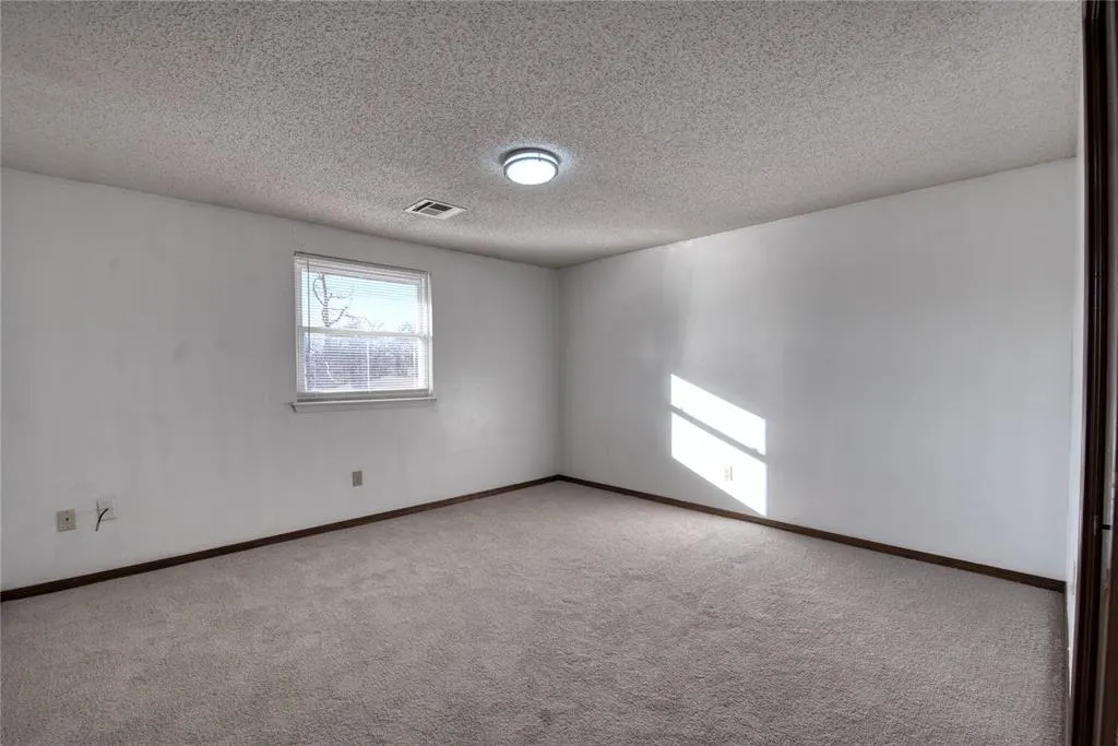 Photo 21 — 2908 N Redmond Court, Oklahoma City, OK 73127