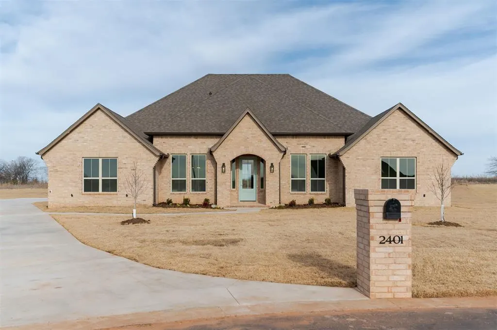 Photo 5 — 2401 Heathery Park, Oklahoma City, OK 73128