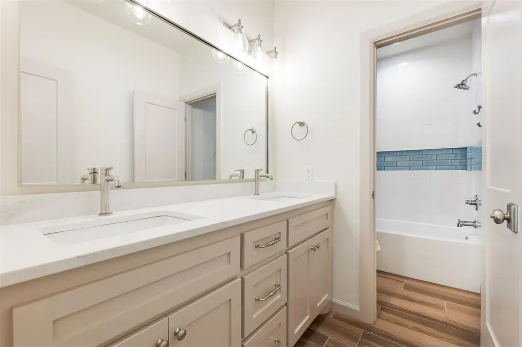 Photo 31 — 2401 Heathery Park, Oklahoma City, OK 73128