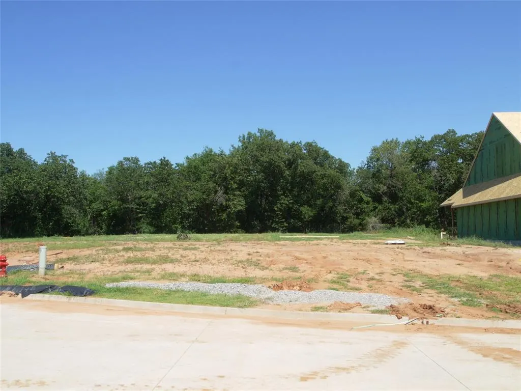 Front exterior — 1516 Cambria Drive, Edmond, OK 73013