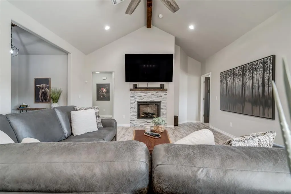 Photo 6 — 1702 E Rogers Street, El Reno, OK 73036
