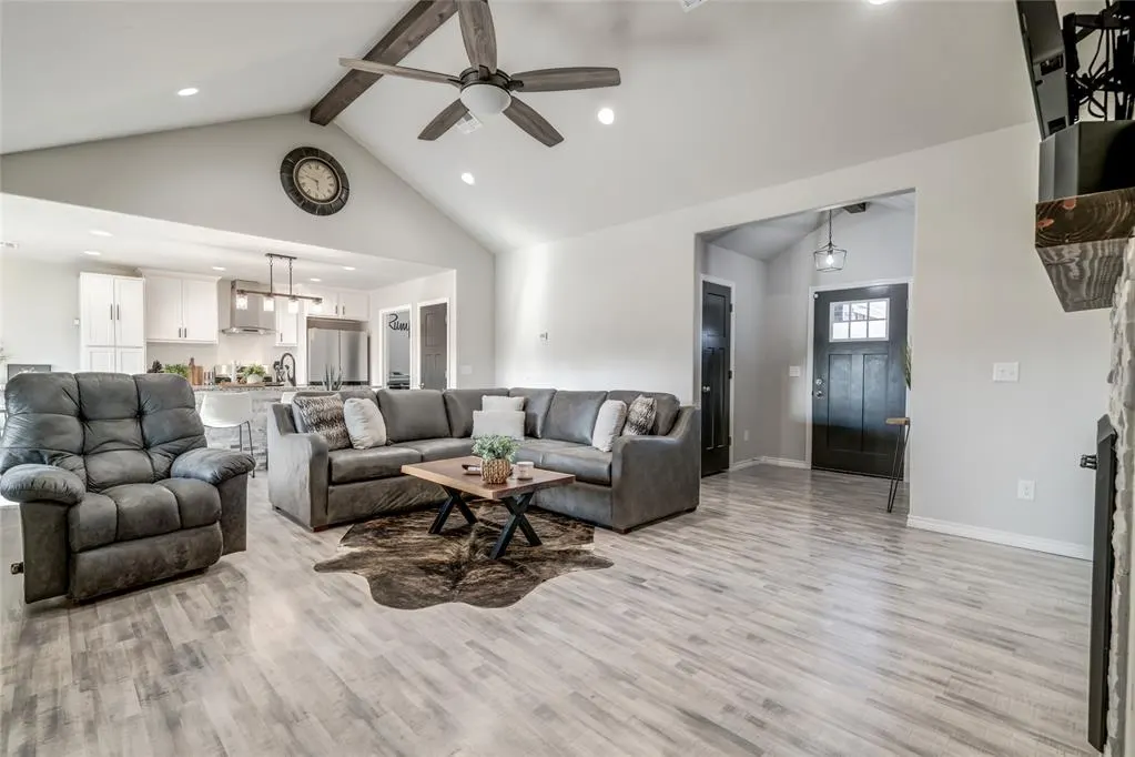 Photo 9 — 1702 E Rogers Street, El Reno, OK 73036