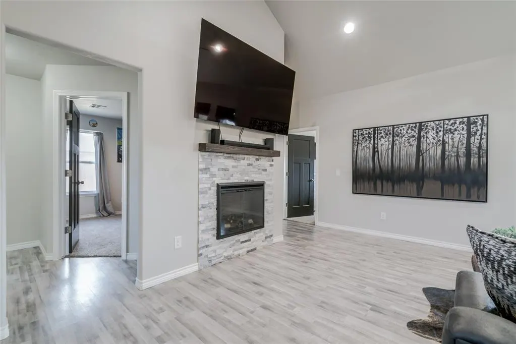 Photo 11 — 1702 E Rogers Street, El Reno, OK 73036