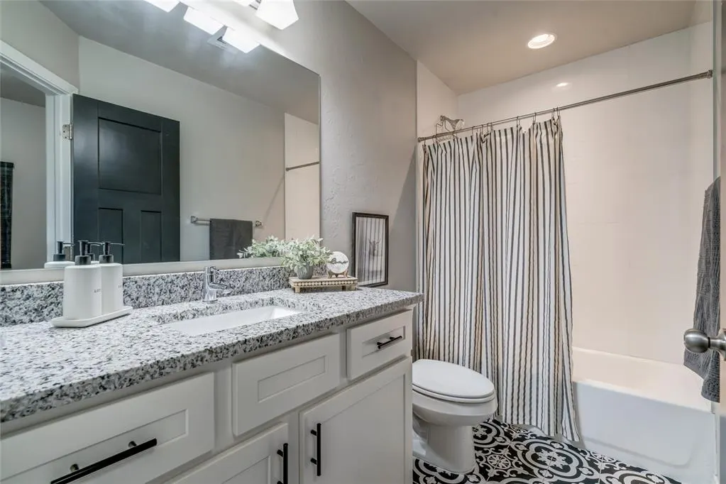 Photo 33 — 1702 E Rogers Street, El Reno, OK 73036
