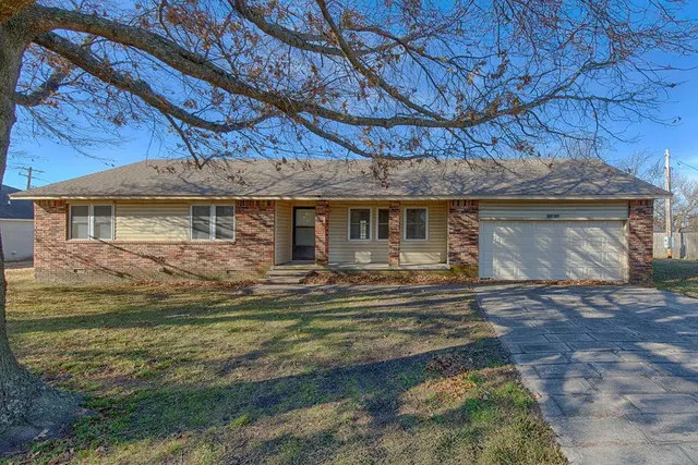 Front exterior — 11610 N 190th East Avenue, Collinsville, OK 74021