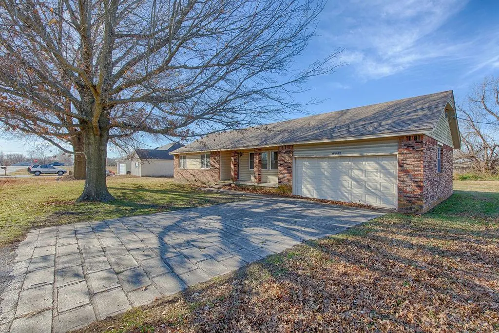 Photo 2 — 11610 N 190th East Avenue, Collinsville, OK 74021