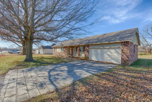 Photo 2 — 11610 N 190th East Avenue, Collinsville, OK 74021