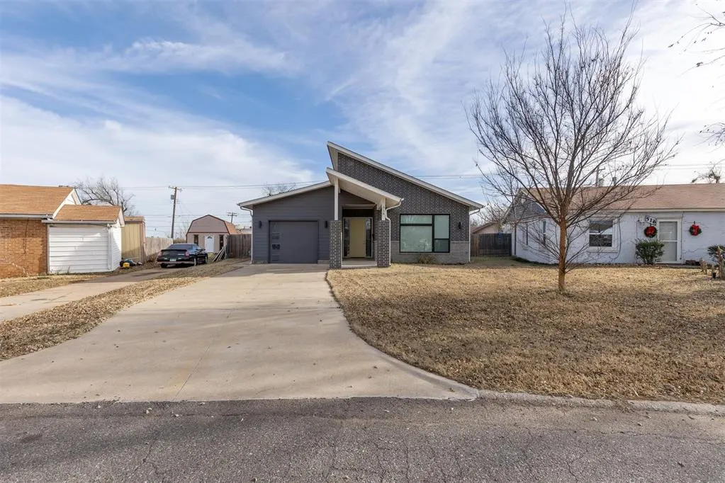 Photo 3 — 518 N Marshall Drive, Midwest City, OK 73110