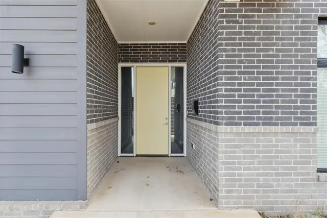 Photo 2 — 518 N Marshall Drive, Midwest City, OK 73110