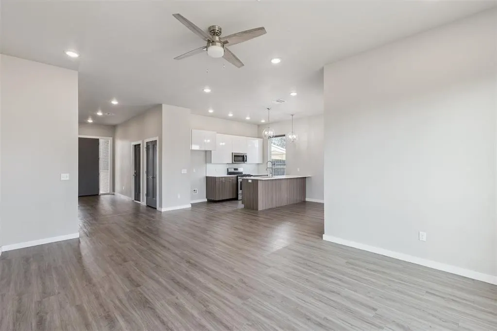 Photo 9 — 518 N Marshall Drive, Midwest City, OK 73110
