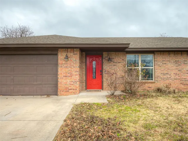 Photo 4 — 702 E 6th Street, Chandler, OK 74834