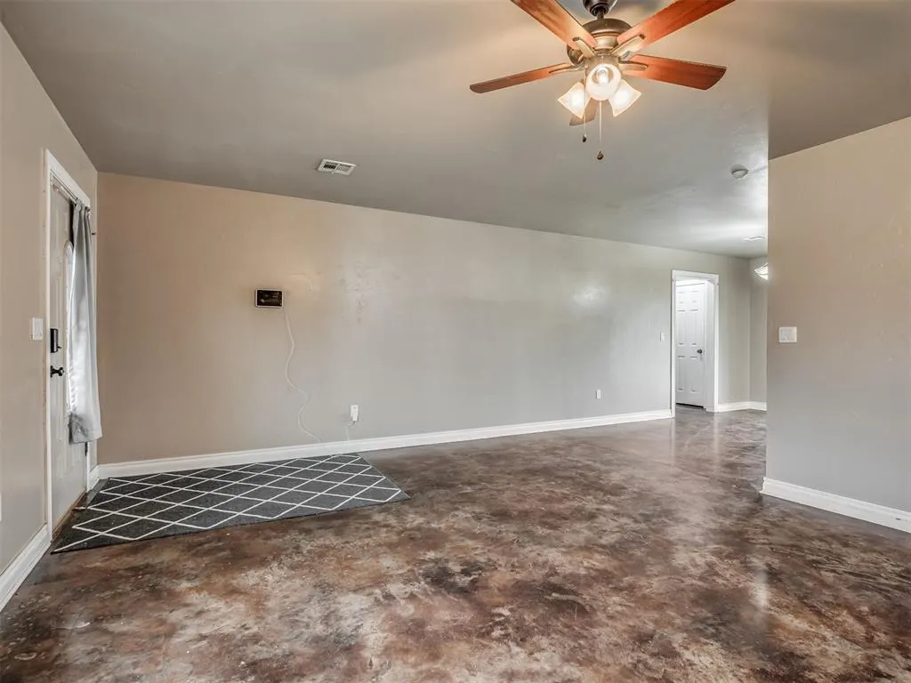 Photo 8 — 702 E 6th Street, Chandler, OK 74834