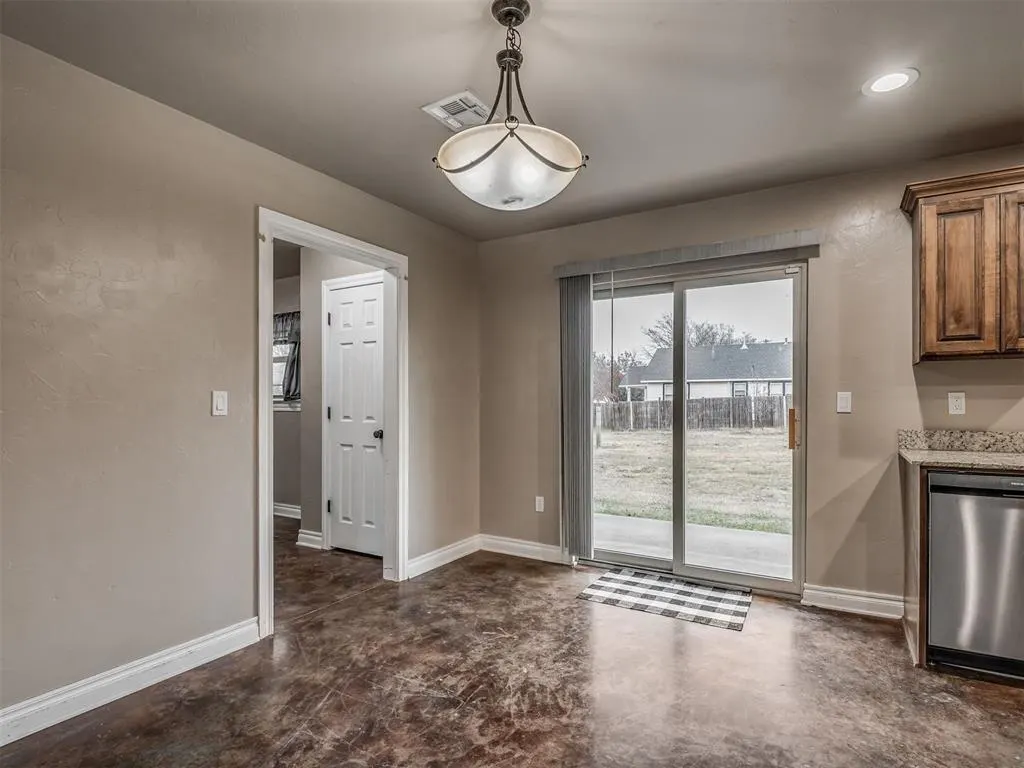 Photo 18 — 702 E 6th Street, Chandler, OK 74834