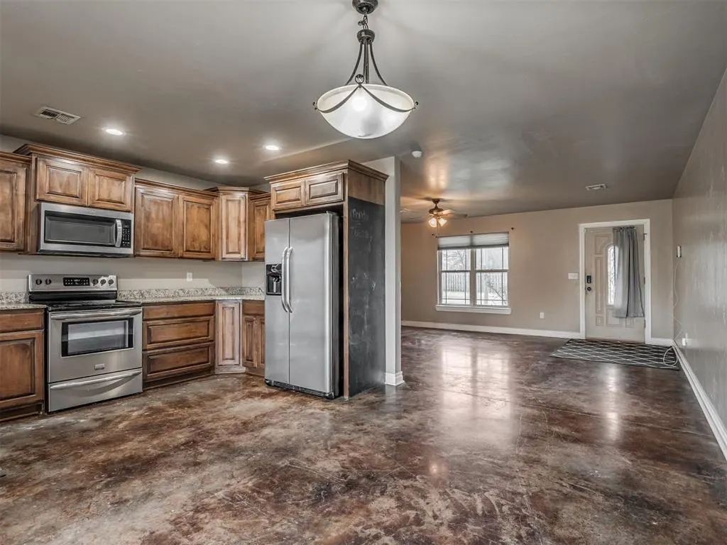 Photo 19 — 702 E 6th Street, Chandler, OK 74834