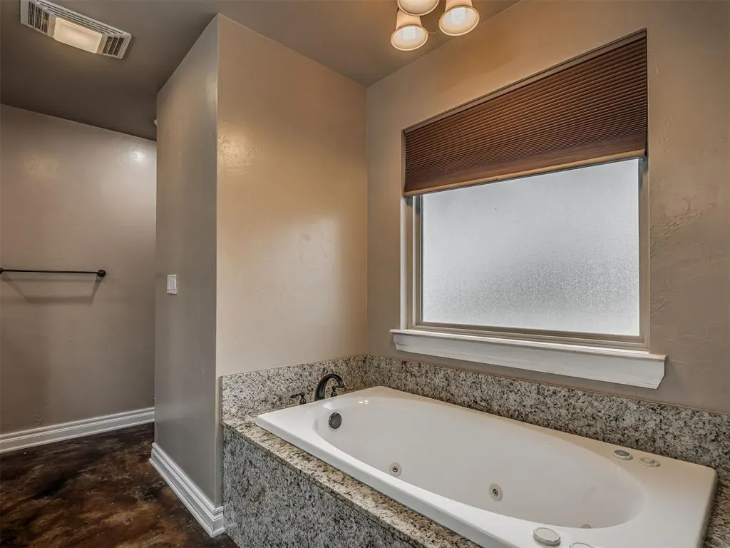 Photo 24 — 702 E 6th Street, Chandler, OK 74834
