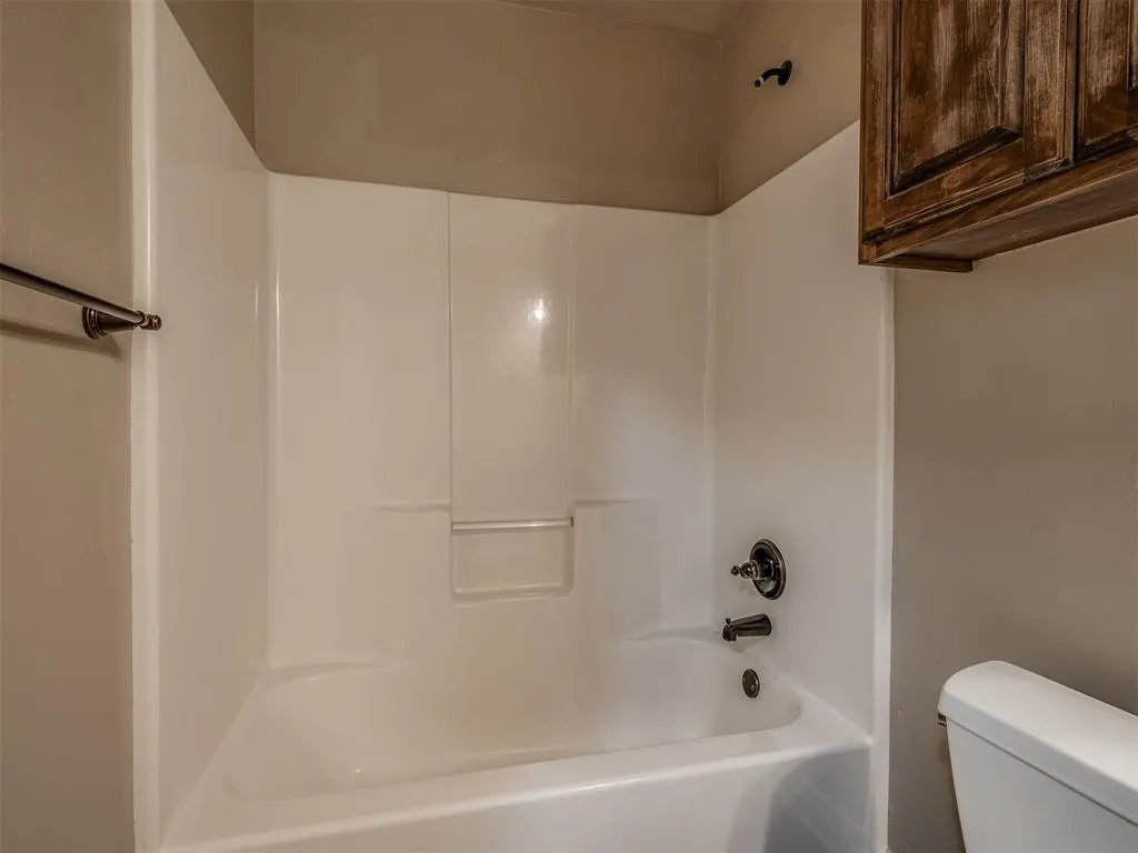 Photo 31 — 702 E 6th Street, Chandler, OK 74834