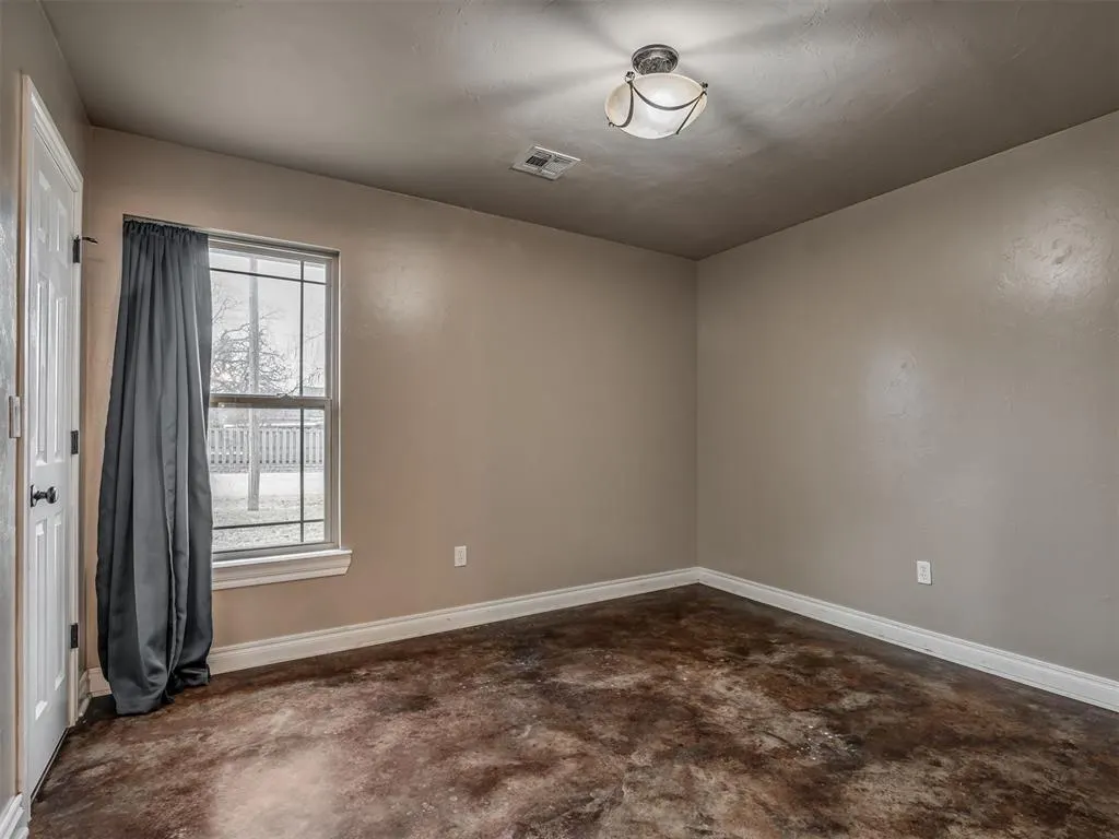 Photo 33 — 702 E 6th Street, Chandler, OK 74834