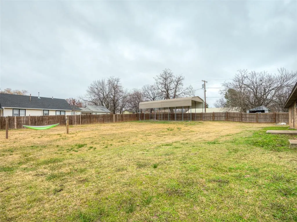 Photo 37 — 702 E 6th Street, Chandler, OK 74834