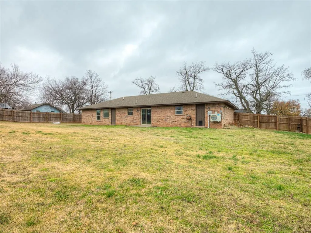Photo 38 — 702 E 6th Street, Chandler, OK 74834