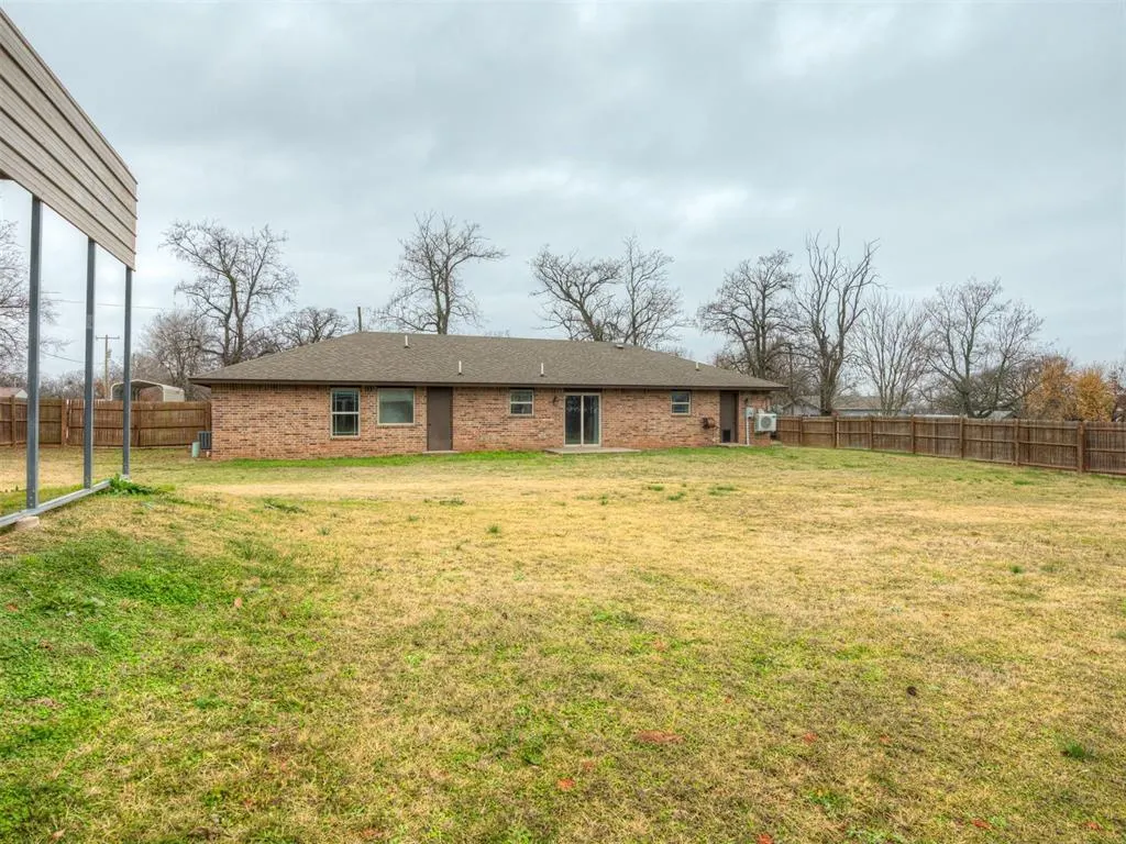 Photo 39 — 702 E 6th Street, Chandler, OK 74834