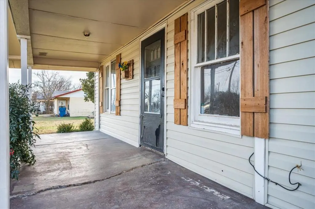 Photo 5 — 315 N Kings Highway, Cushing, OK 74023
