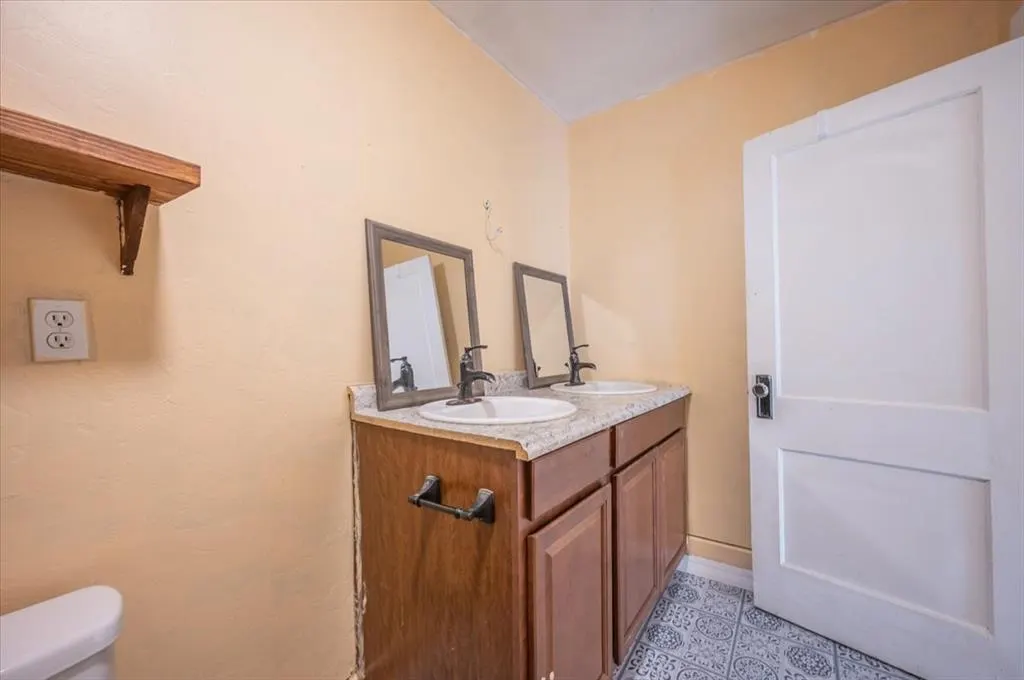 Photo 21 — 315 N Kings Highway, Cushing, OK 74023