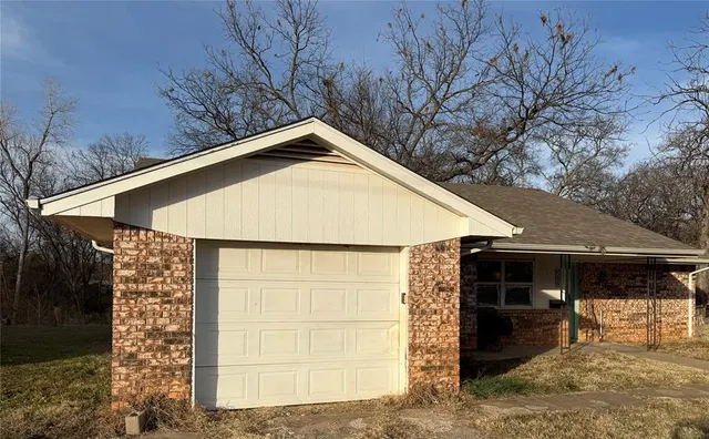 Front exterior — 508 E Wallace Street, Shawnee, OK 74801