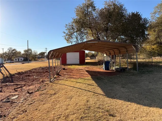 Photo 7 — 112 E Main Street, Foss, OK 73647
