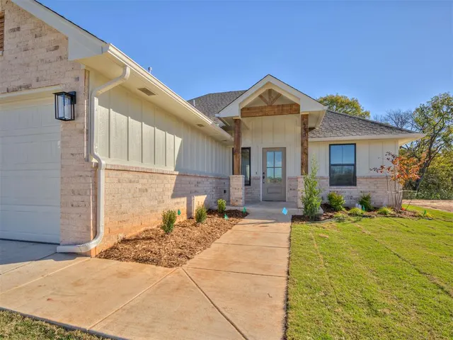 Photo 3 — 133 Firethorn Way, Noble, OK 73068