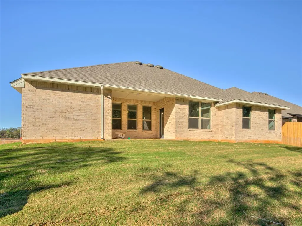 Photo 32 — 133 Firethorn Way, Noble, OK 73068