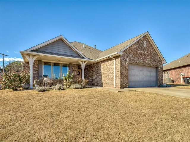 Photo 2 — 20518 Autumn Trail, Harrah, OK 73045