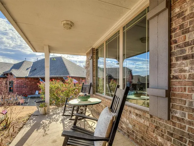 Photo 5 — 20518 Autumn Trail, Harrah, OK 73045